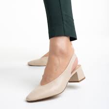 Pantofi dama bej din piele ecologica cu toc Zelda - kalapod.net