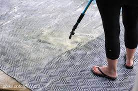clean an outdoor rug on polka dot