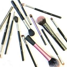 affordable must have makeup brushes