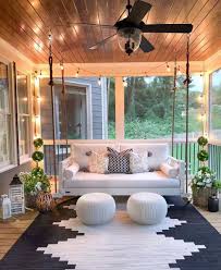 The closer people come to your home, the more they should get a sense of your taste and lifestyle, says donna garlough, style director for wayfair and joss & main. 30 Gorgeous And Inviting Farmhouse Style Porch Decorating Ideas