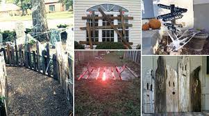 Some of you may have hosted a halloween party this past weekend, and your house is therefore today we bring you 20 more fabulous halloween ideas for the interior and exterior of your home. Best 17 Halloween Yard Decorations Made With Recycled Pallets Lazytries