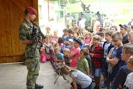 Školy Březová - Návštěva vojáků AČR (+VIDEO)