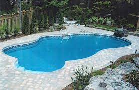 Pros And Cons Of A Fiberglass Pool