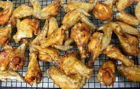 Deep fry chicken wings for approximately eight to 10 minutes in oil that's heated to 375 degrees fahrenheit. How Long To Deep Fry Frozen Chicken Wings Howchimp