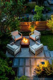 Get design ideas for your front yard from these pictures. 75 Beautiful Contemporary Landscaping Pictures Ideas March 2021 Houzz