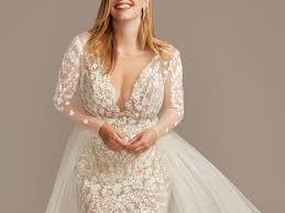 Look good and feel confident when you shop our selection of trendy, plus size and extended size dresses! 22 Best Plus Size Wedding Dresses Of 2021