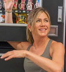 12 latest pictures of jennifer aniston