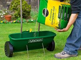 9 effective homemade lawn fertilizers