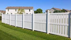 How to Install a Vinyl Fence in Your Yard
