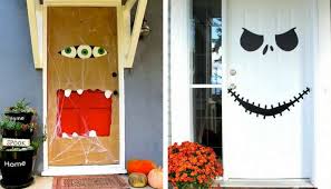 15 diy halloween door decorations for