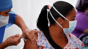 Ahora tenés en la aplicación mi argentina la credencial que acredita que estás vacunado. Venezuela Inicia Jornada De Vacunacion Contra Covid 19 Para Adultos Mayores De 60 Anos El Economista