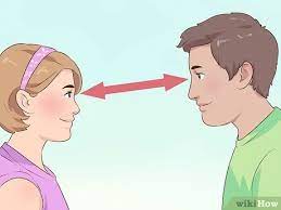 4 Ways to Start a Conversation with a Stranger - wikiHow