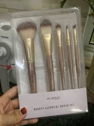 elianto beauty essential brush set
