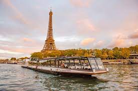 Marina de Paris gambar png