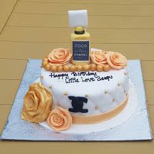 cake for chanel perfume lover