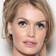 lady kitty spencer gives the royal