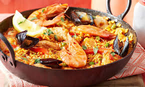 Die spanische küche besteht aus einer großen vielfalt an regionalen gerichten und besonderheiten, wobei fisch und meeresfrüchte eine wichtige rolle spielen. Die Spanische Kuche 50 Rezepte Mit Urlaubsflair Chefkoch De