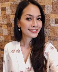 Tengku fatimatuz zahra, the tengku puteri daulath raja. Profil Atikah Teman Wanita Engku Emran Yang Jadi Sorotan