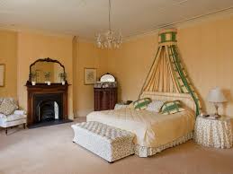 See more ideas about victorian bedroom, modern victorian bedroom, bedroom design. Decorate A Luxurious Victorian Bedroom On A Budget
