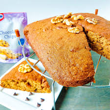 banana cake with oil walnuts and