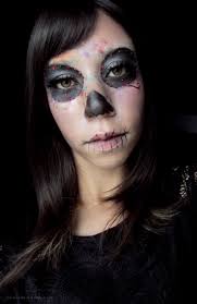 skull color simple halloween makeup