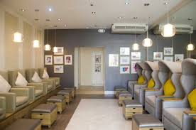 beauty and er nail lounge