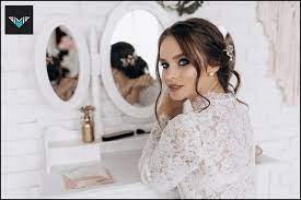 a good makeup mirror to create the