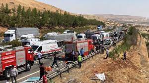 Gaziantep Nizip son dakika trafik kazası haberi 2022: Katliam gibi kazada  15 kişi hayatını kaybetti! - EMLAK 365