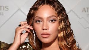 beyoncé wore 13 false lashes for her