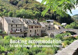 booking accommodation in french i