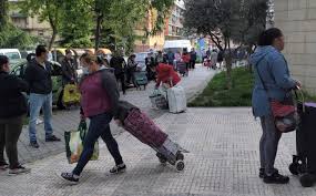 Vuelven las colas del hambre y las peticiones de ayuda a Cáritas Diocesana  de Madrid se triplican - Alfa y Omega - COPE