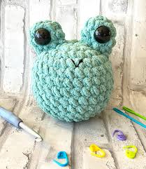 free crochet frog pattern easy