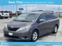 used 2016 toyota sienna le in