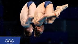 The british olympic star, who sewed his own pouch for his gold medal, was spotted with knitting needles and colorful yarn on sunday in tokyo. Diving Daley Wins Long Sought Gold At His Fourth Games Reuters