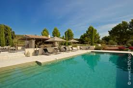 location villa de luxe avec piscine en