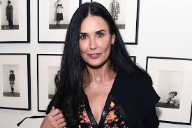 One month after setting off plastic surgery rumours with that fendi show look. Demi Moore Reveals She Blames Herself For Miscarriage Of Child With Ashton Kutcher