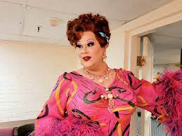 in hairspray nina west uses makeup