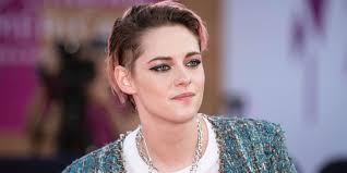 Kristen stewart wears red, white and blue all over for the promenade des planches ceremony during the 2019 deauville american film festival on. Kristen Stewart S Hair Is Now Hot Pink K Stew New Hair Color 2019