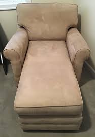 Si tratta di un divano con chaise longue sinistra (vista frontale) in grado di offrire il massimo del comfort. Chaise Lounge Style Natuzzi Seat