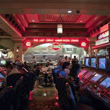 3 players x 24 hours x $10 per hand x 50 hands per hour x 1.5% house edge = $540 in projected winnings per day. How Slot Machines Work And Why You Should Think Twice Before Playing Them