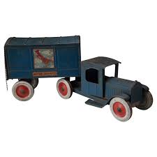 structo motor dispatch toy truck