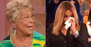 Wendy williams vies with maria menounos to show the most leg as she joins her on extra. Wendy Williams Allegedly Misses Mother S Funeral As Her Brother Blasts Her
