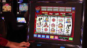 When you play a slot machine, you know how much the payoffs are for the various symbol combinations. How To Play Electronic Slot Machine Games Royal Reels Youtube