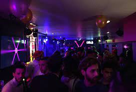 the best bars clubs in the marais