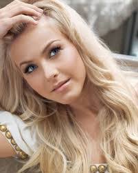 Warm blonde hair colors to suit pale skin. You Have Pale Skin These Are The Best Hair Colors For You Lifestuffs Com
