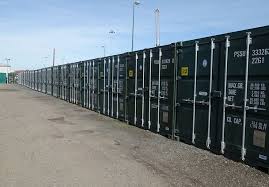 self storage universal containers