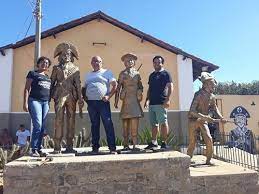 Serra Talhada ganha estátuas em homenagem aos cangaceiros Lampião, Maria  Bonita e Zebelê – Blog do Silva Lima