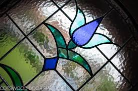 1930s stained glass flower design