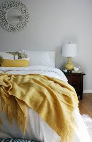 25 cool grey and yellow bedrooms that