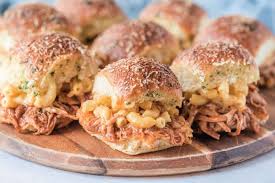 pulled pork mac and cheese sliders